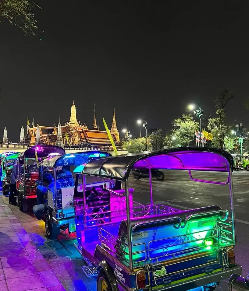 Memorable Private Bangkok Tuk Tuk Tour with Dinner