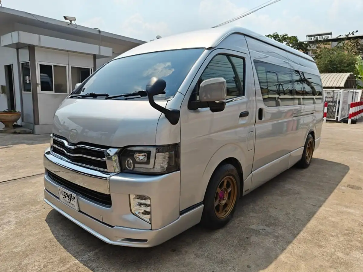 Comfortable Private Departure Transfer from Bangkok Hotel to Bangkok Suvarnabhumi Airport