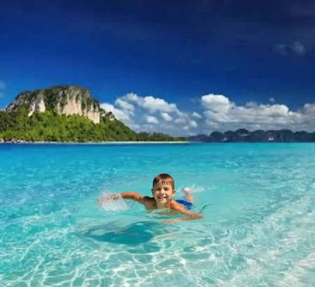 Exclusive Krabi 4 Islands Adventure Tour by Speedboat