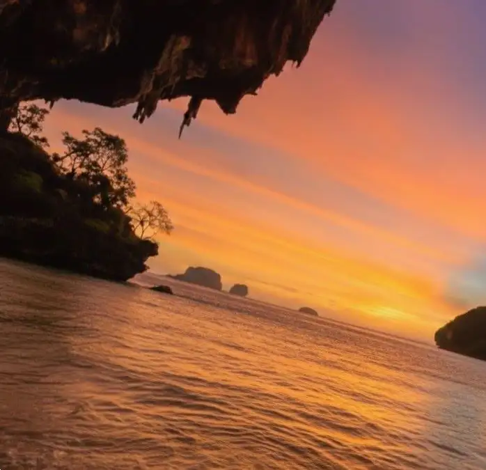 Railay Golden Hour Sunset tour by Longtail