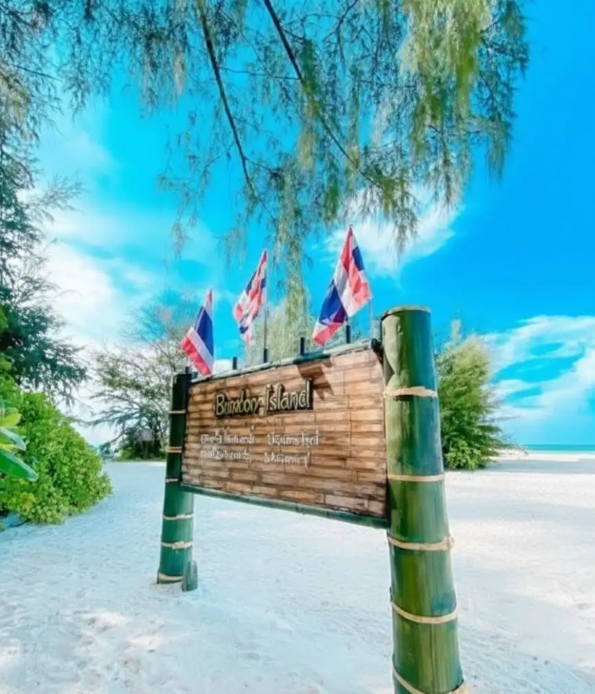 Krabi Bamboo Island Tour by Speedboat with Snorkeling, Lunch & Hotel Transfers