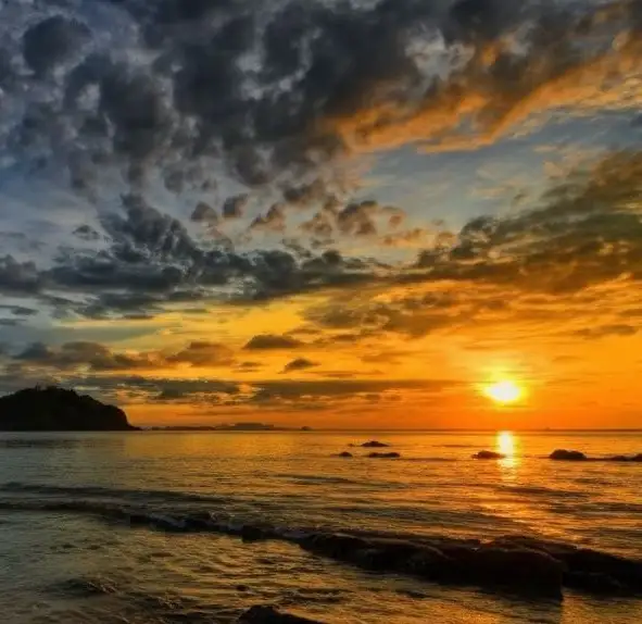 Hong Island Dreamy Sunset Tour by Longtail Boat